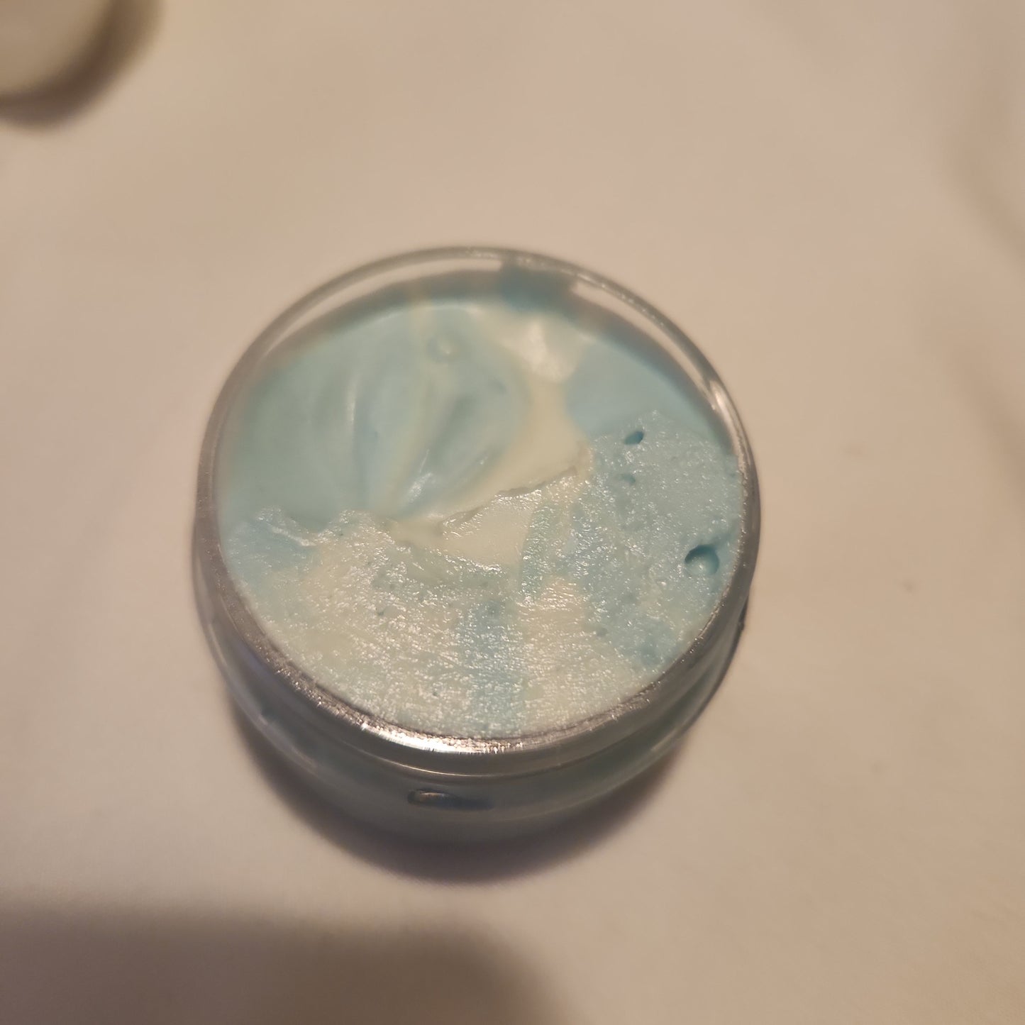 Baby powder scent unisex