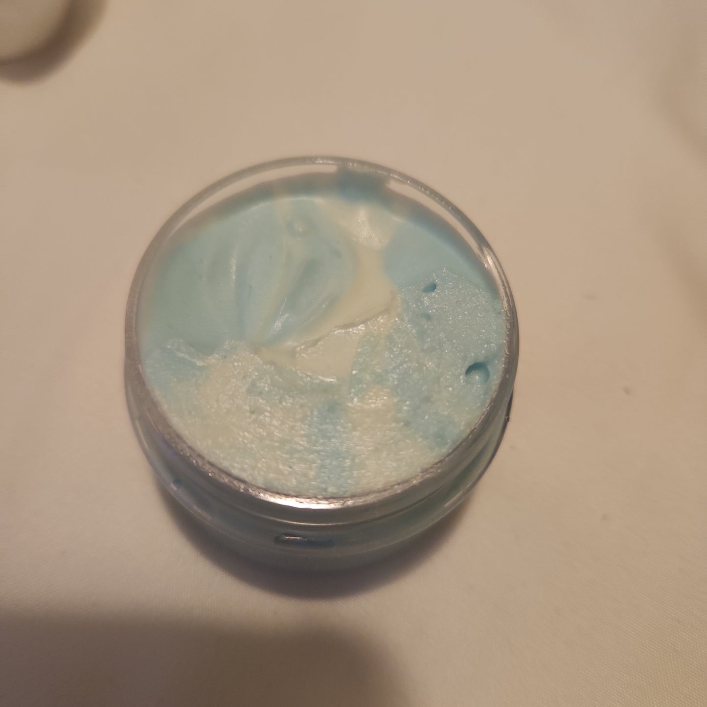 Baby powder scent unisex