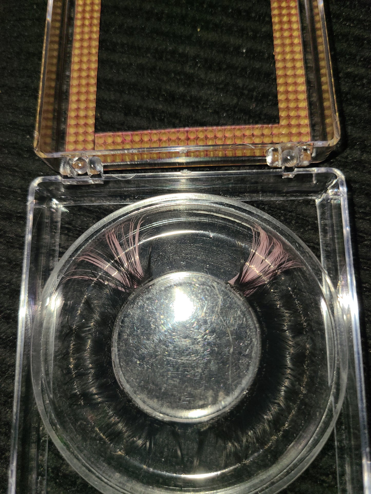 Bubble gum pink /black lashes